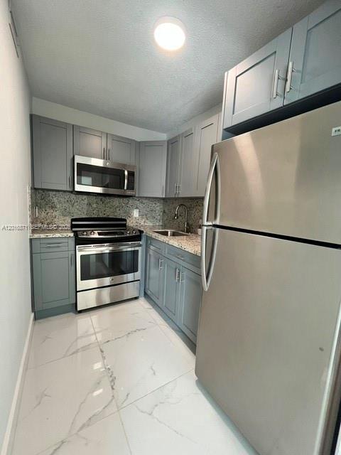 5050 CONDO - Residential