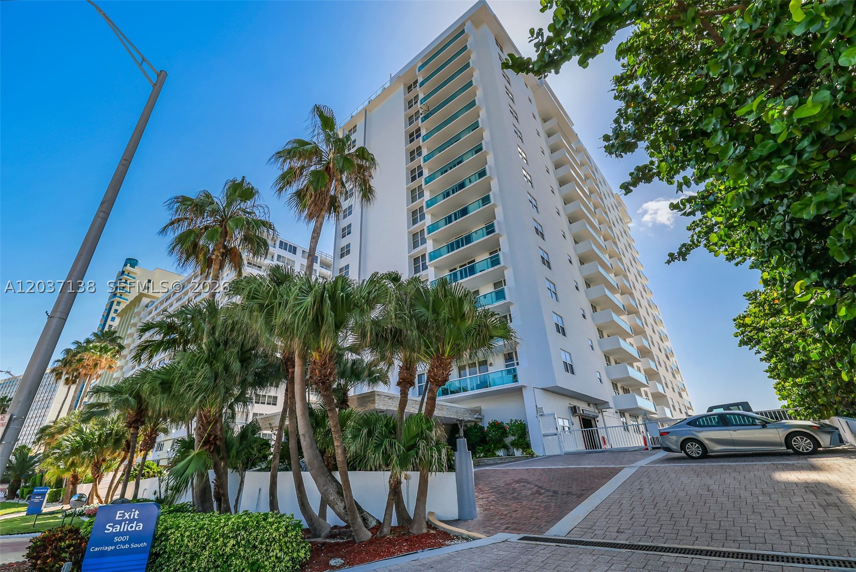THE CARRIAGE CLUB SOUTH - Residential
