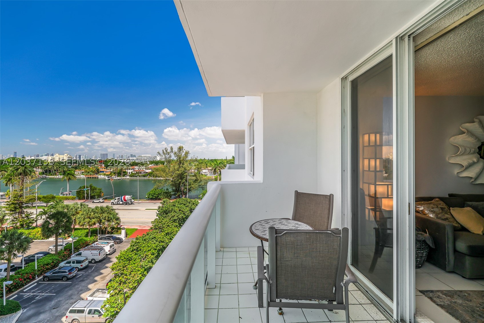 THE CARRIAGE CLUB SOUTH - Residential