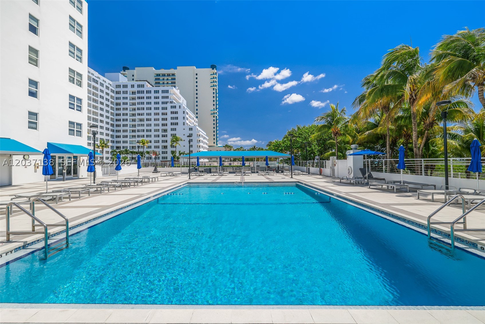 THE CARRIAGE CLUB SOUTH - Residential