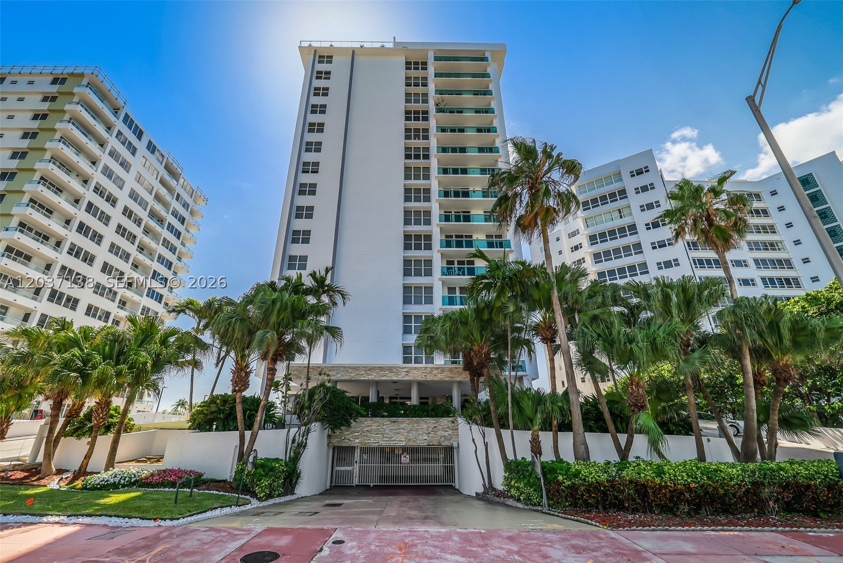 THE CARRIAGE CLUB SOUTH - Residential