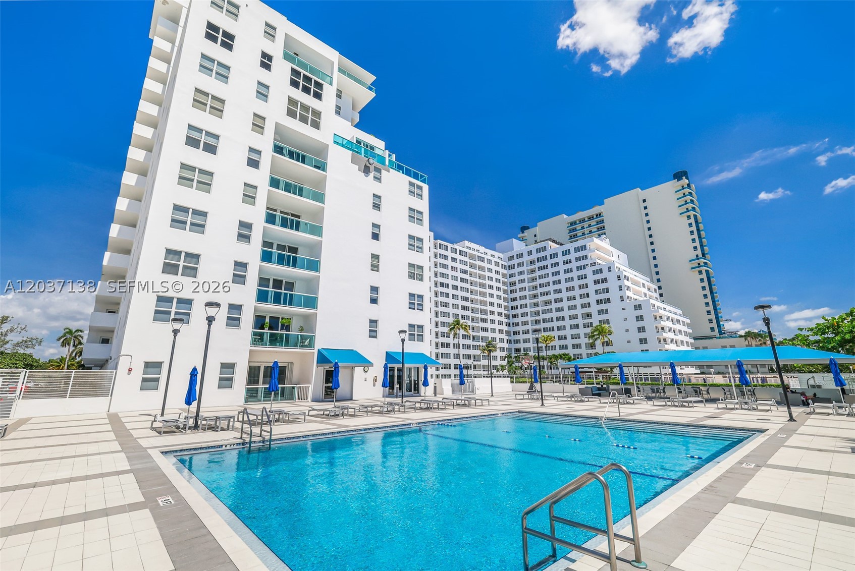 THE CARRIAGE CLUB SOUTH - Residential