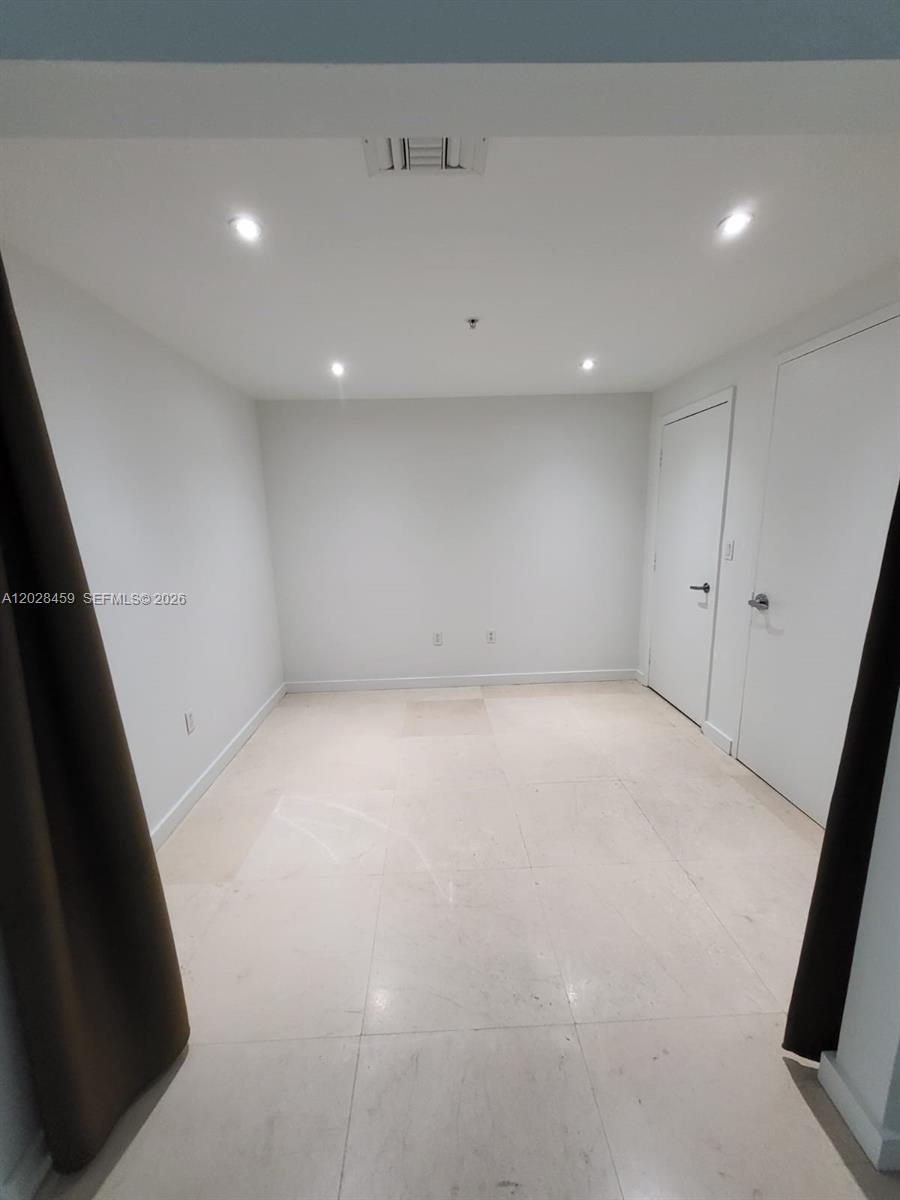 QUANTUM ON THE BAY CONDO - Residential