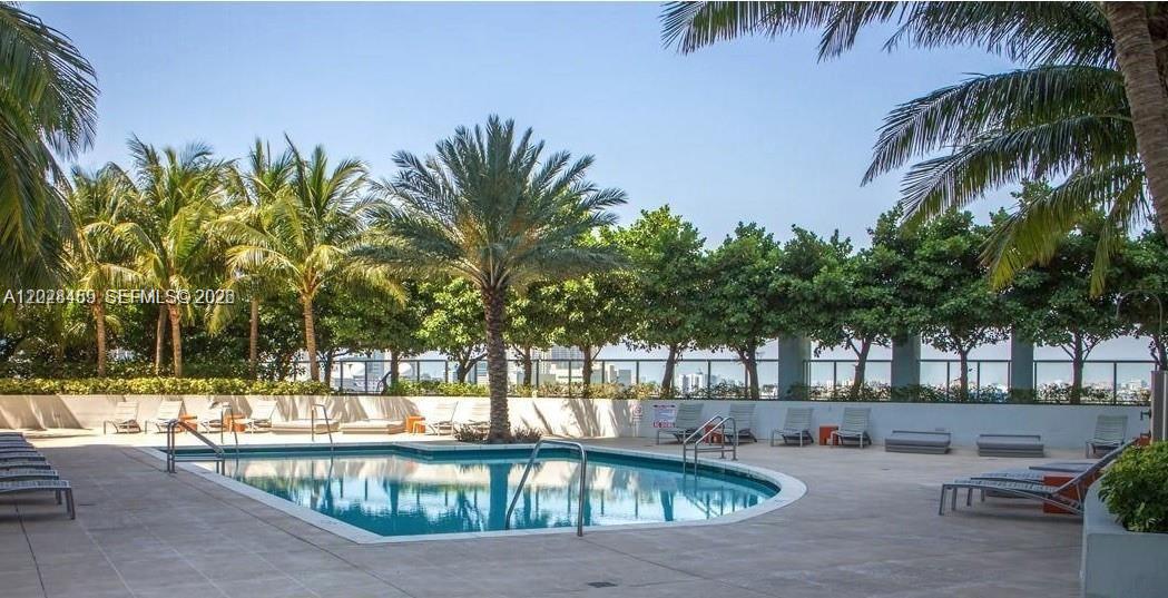 QUANTUM ON THE BAY CONDO - Residential