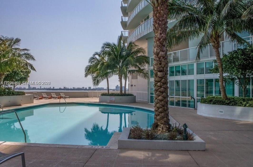 QUANTUM ON THE BAY CONDO - Residential