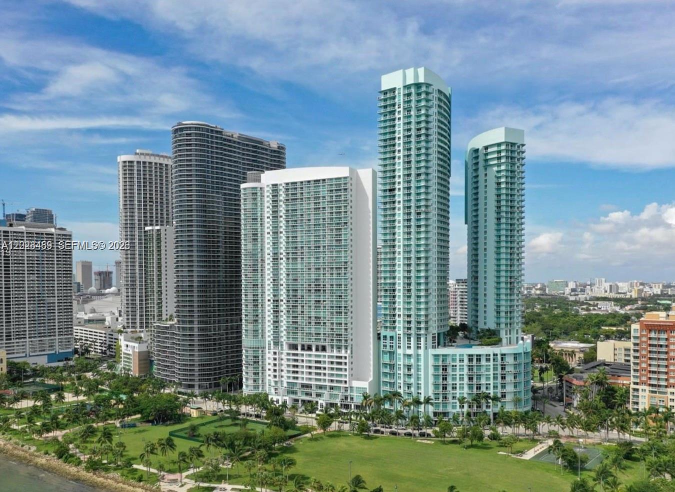 QUANTUM ON THE BAY CONDO - Residential