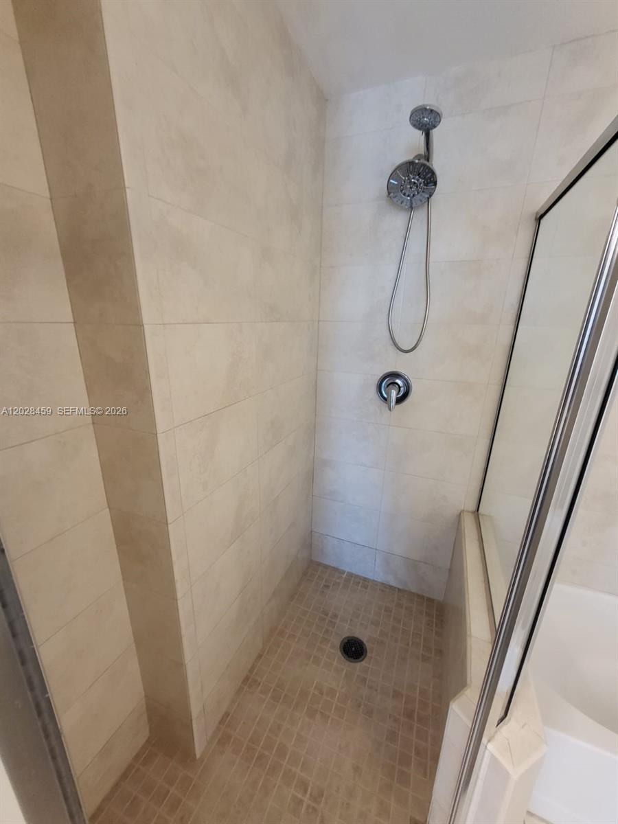 QUANTUM ON THE BAY CONDO - Residential