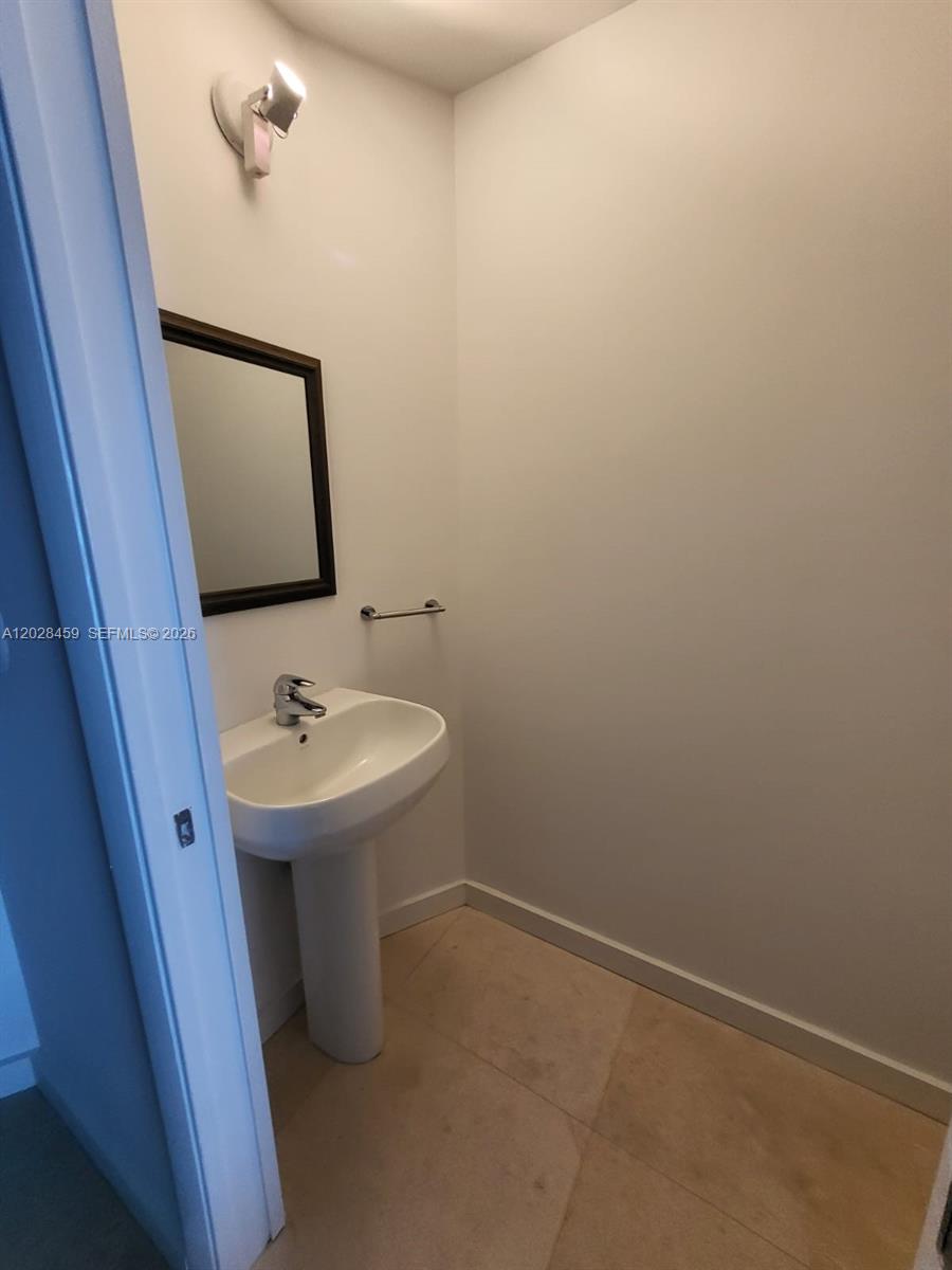 QUANTUM ON THE BAY CONDO - Residential