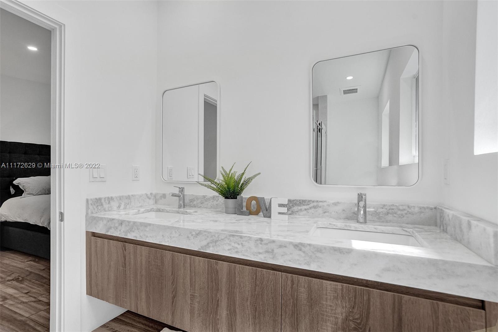 SILVER ENGRAVE - Residential