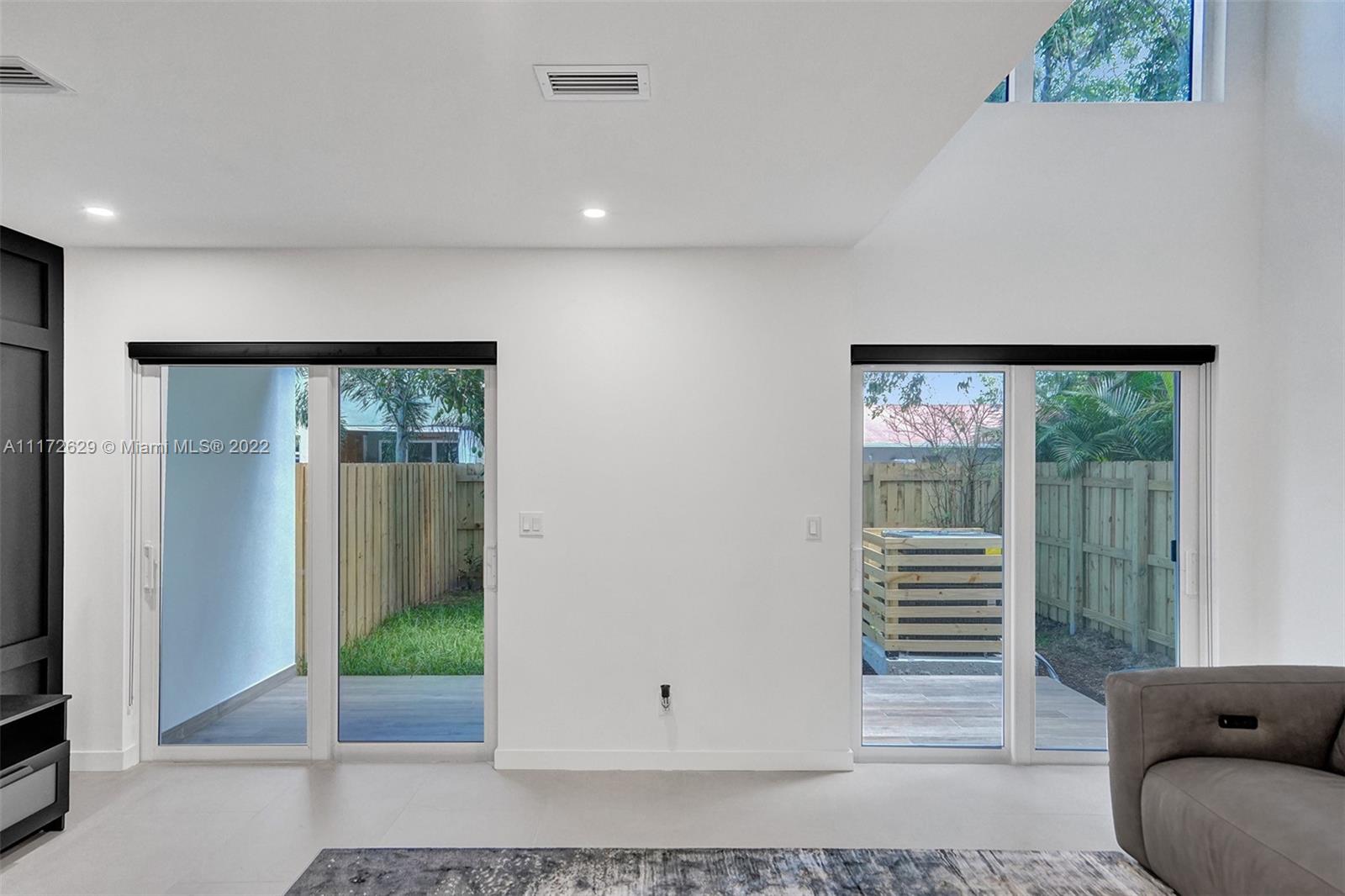 SILVER ENGRAVE - Residential
