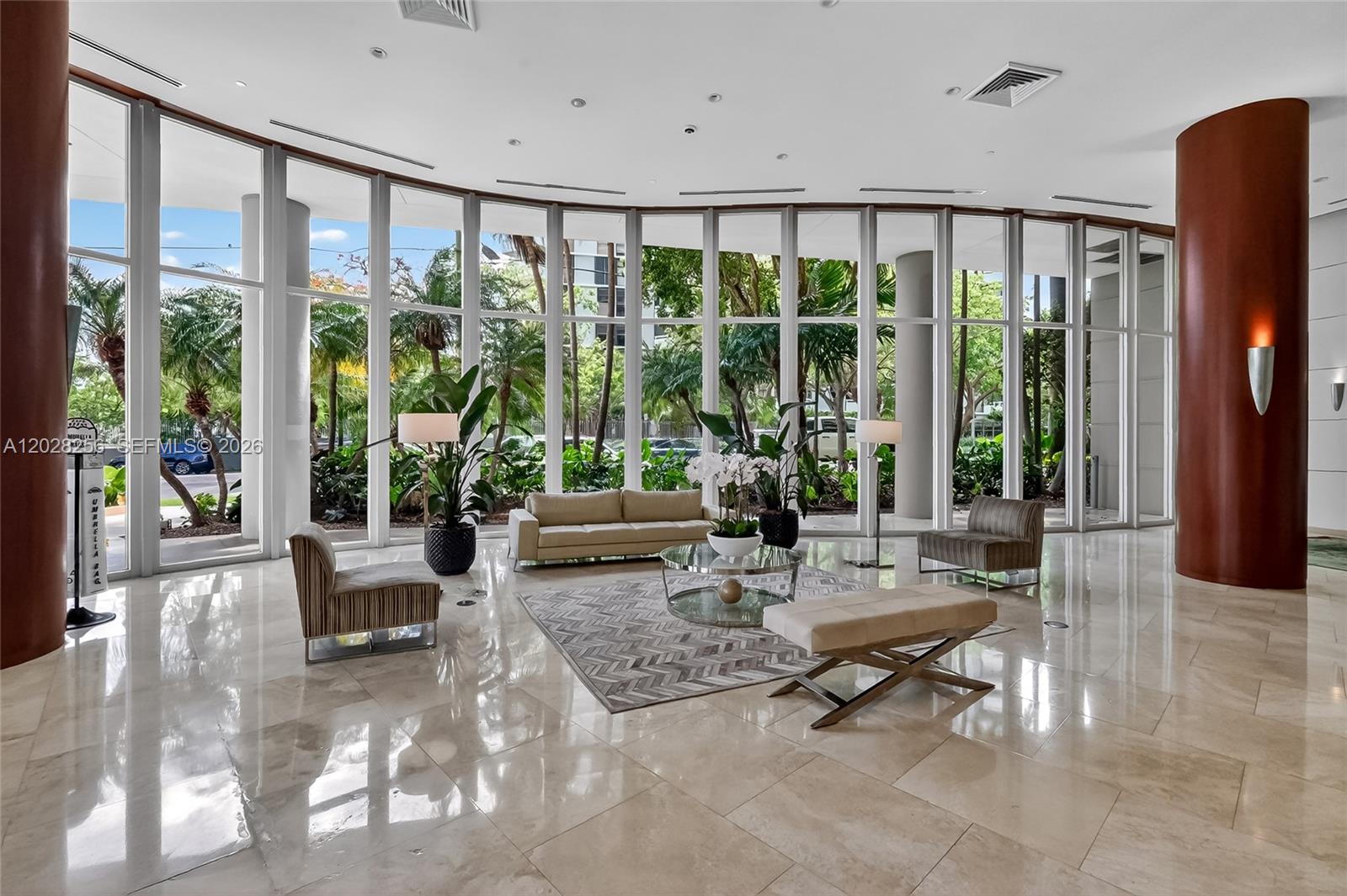 THE METROPOLITAN CONDO - Residential