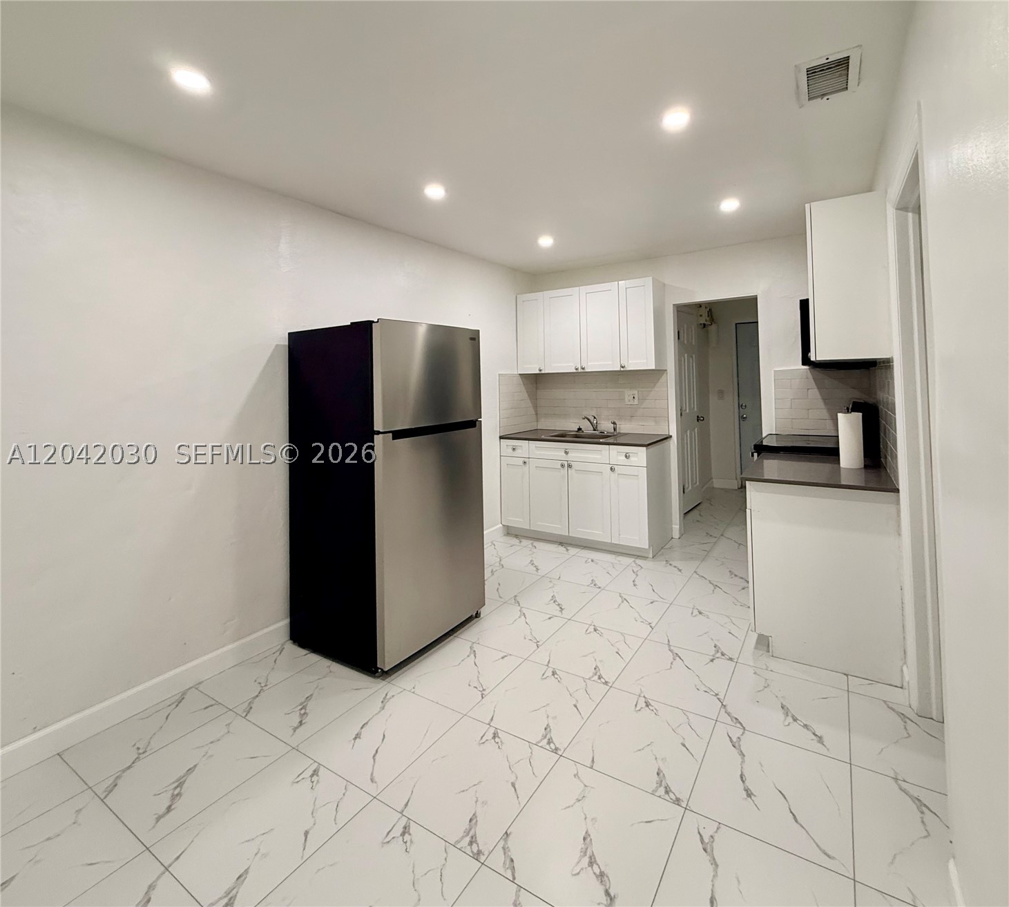 SUNNY HAVEN - Residential Lease
