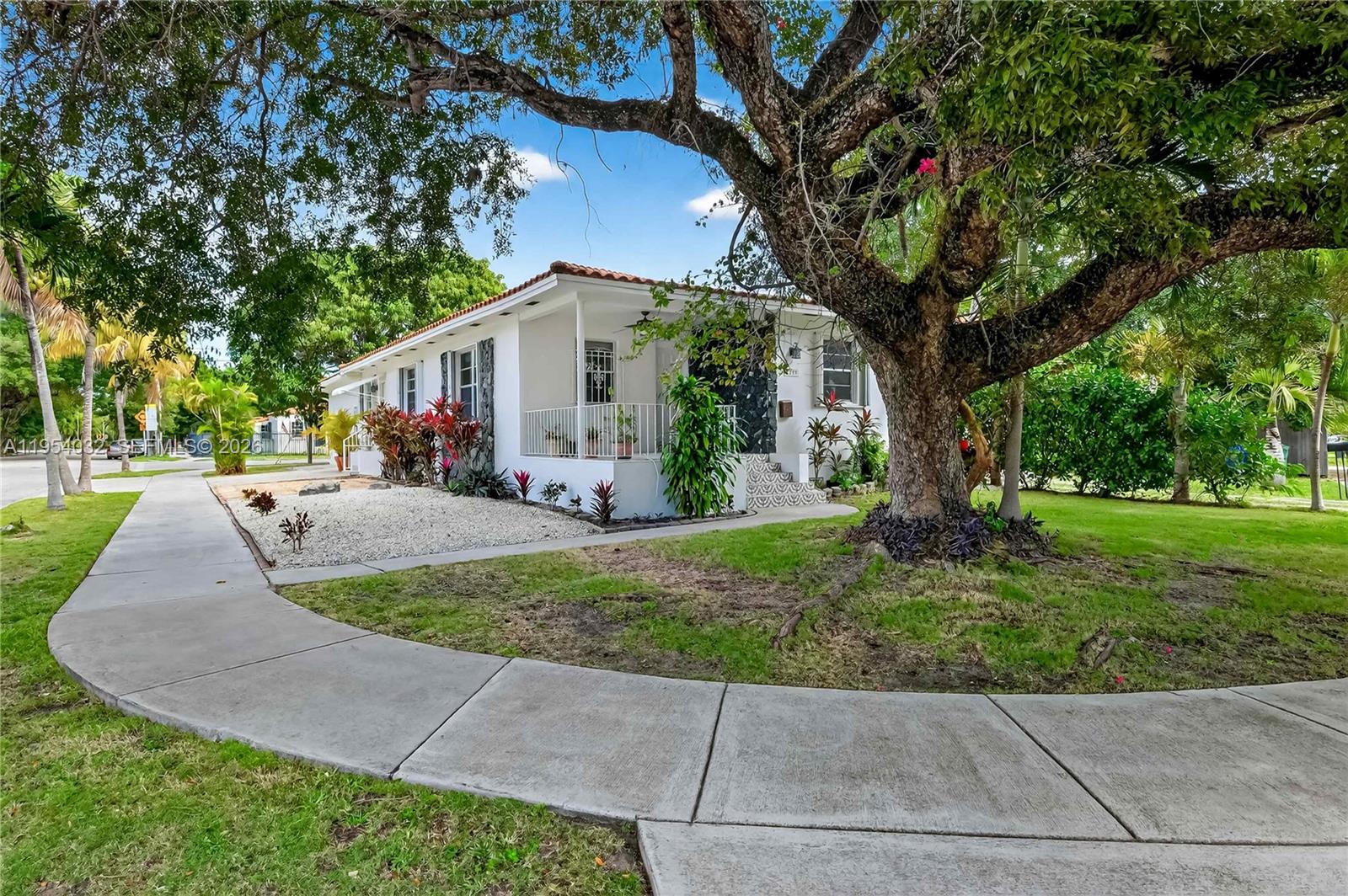 SILVER BLUFF EST SEC C - Residential