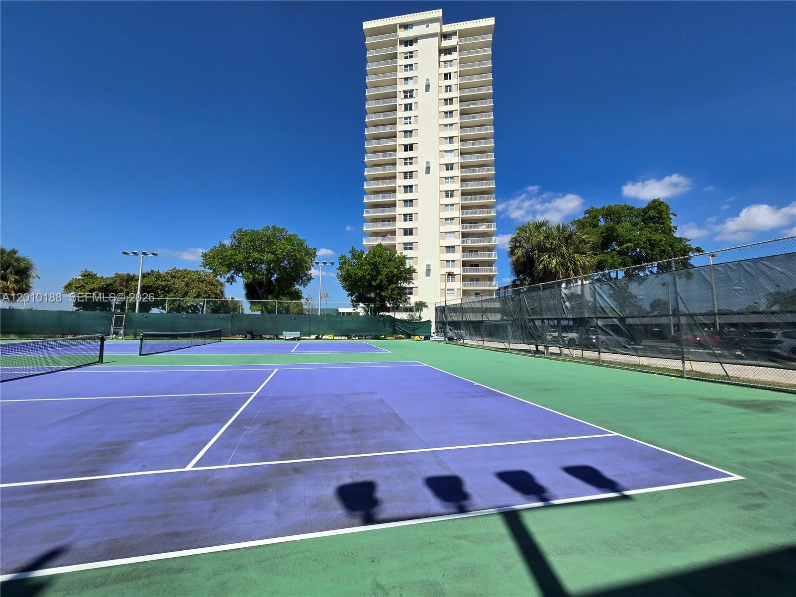 ARLEN HOUSE CONDO - Residential