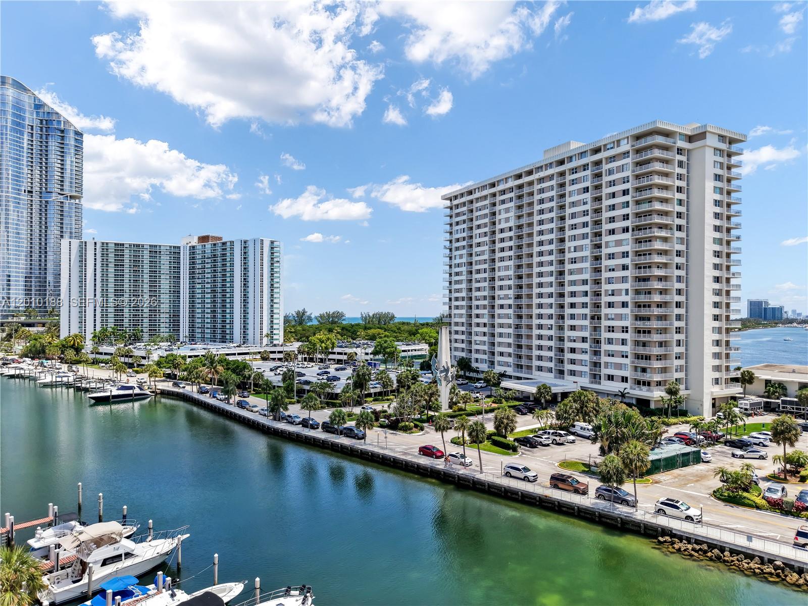 ARLEN HOUSE CONDO - Residential