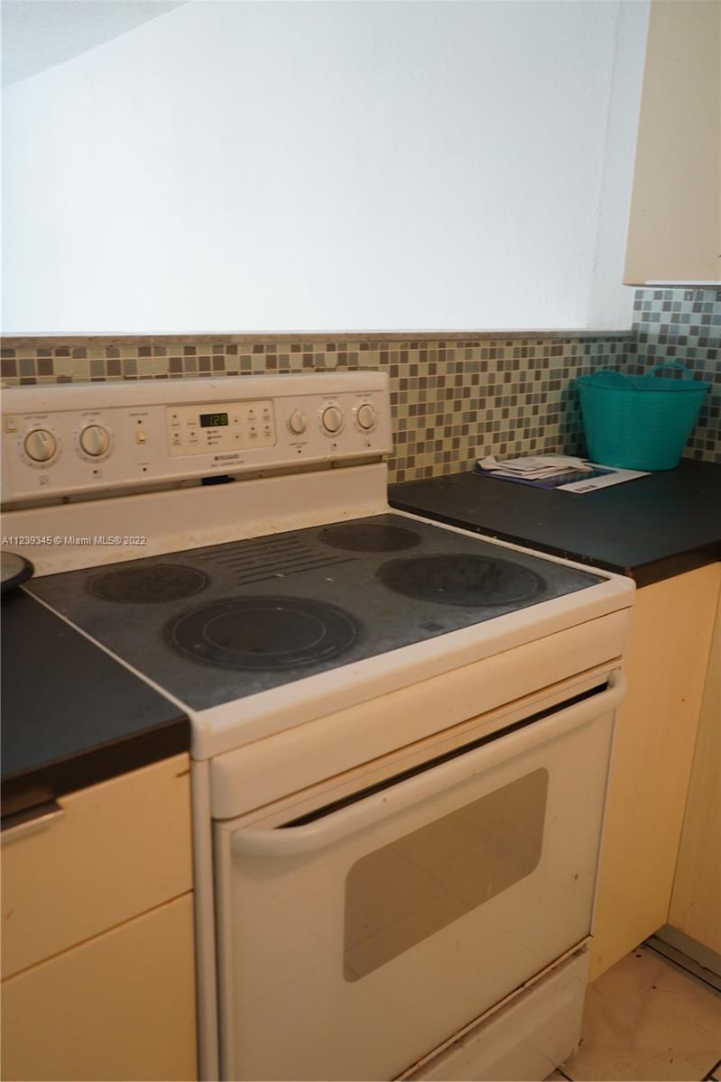 SAMARI LAKE EAST CONDO - Residential Lease