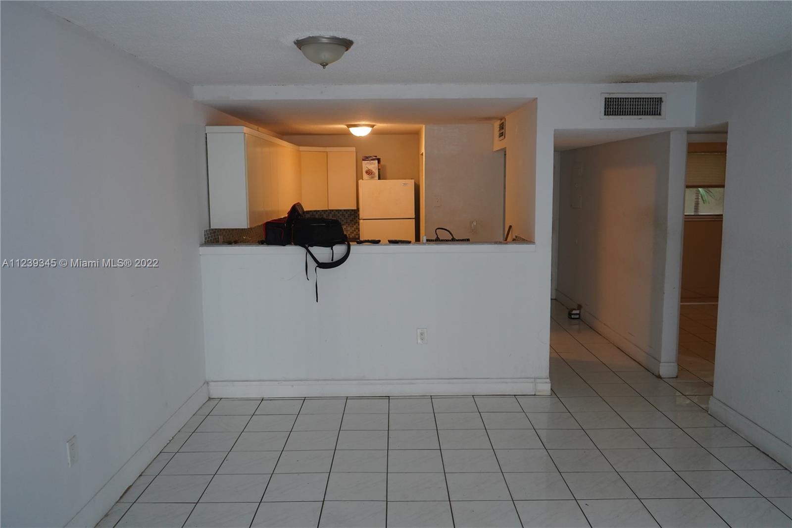 SAMARI LAKE EAST CONDO - Residential Lease
