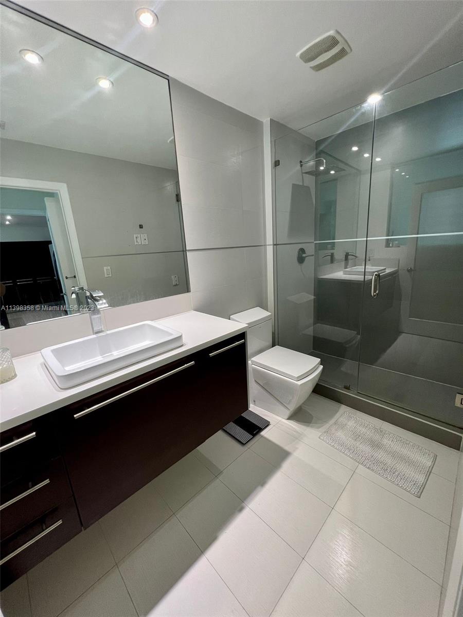 QUANTUM ON THE BAY CONDO - Residential Lease
