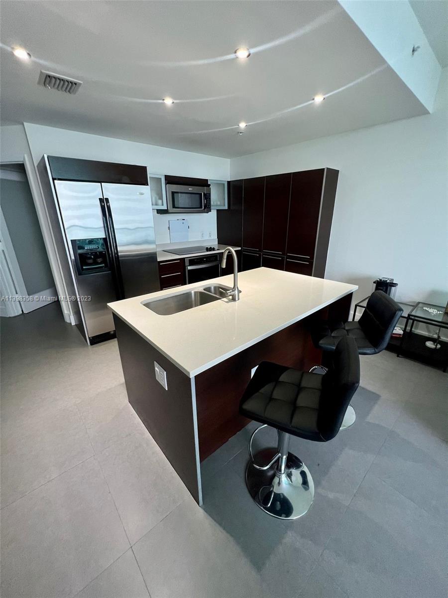 QUANTUM ON THE BAY CONDO - Residential Lease