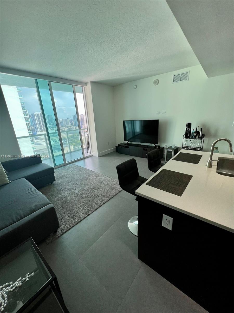 QUANTUM ON THE BAY CONDO - Residential Lease
