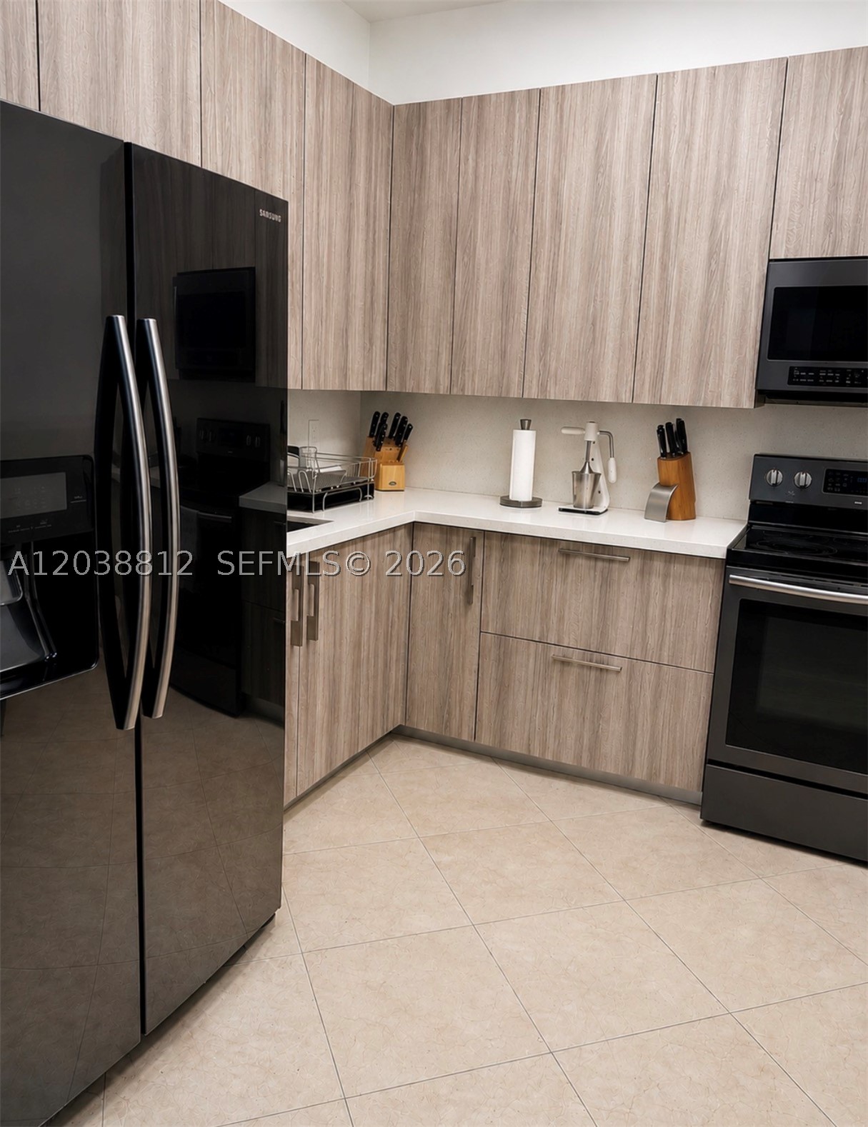 PINECREST LAKE ESTATES RE - Residential