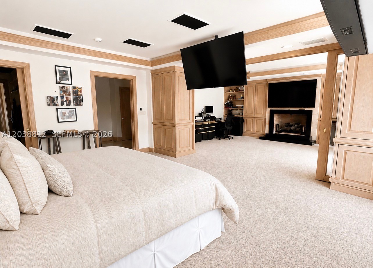 PINECREST LAKE ESTATES RE - Residential