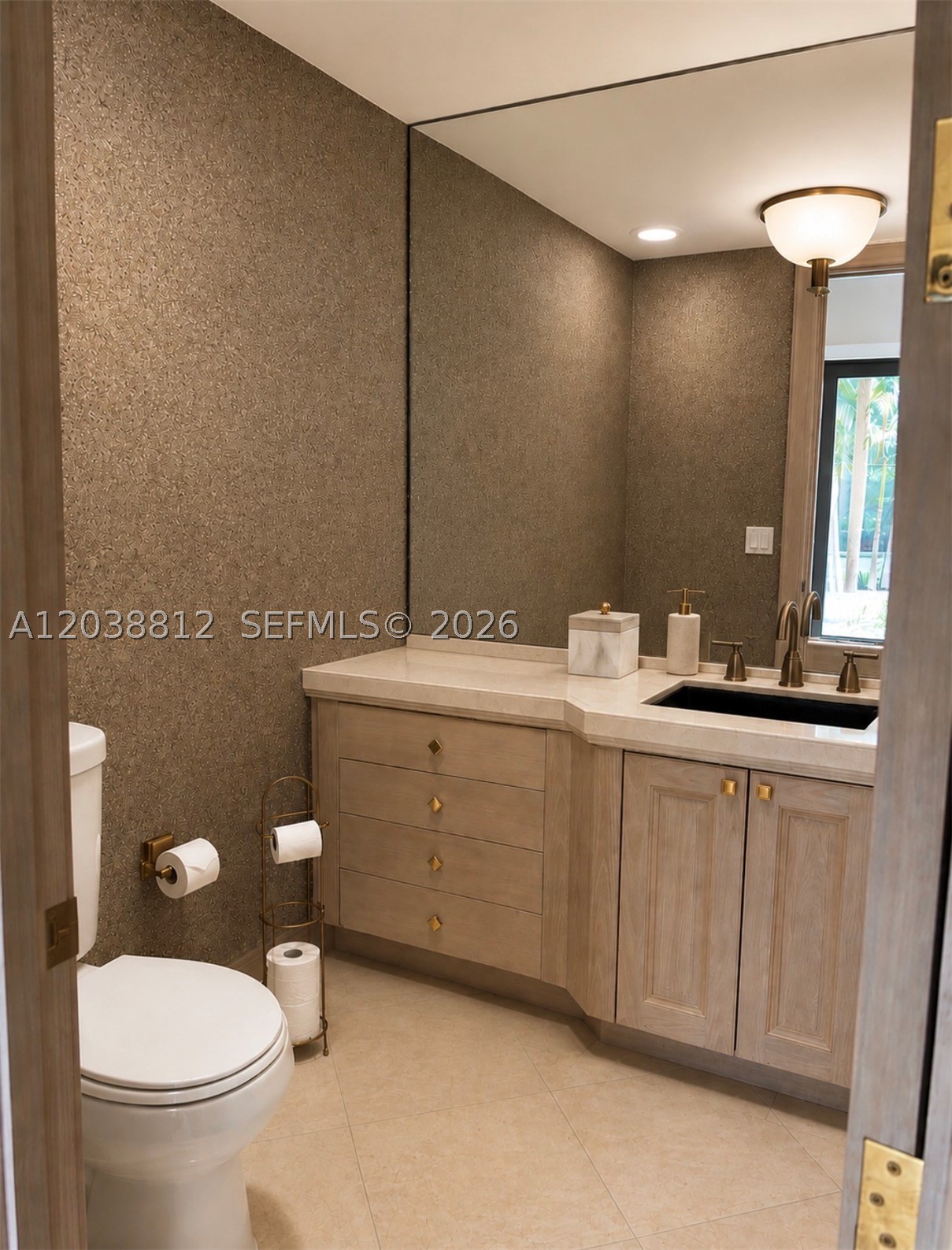 PINECREST LAKE ESTATES RE - Residential