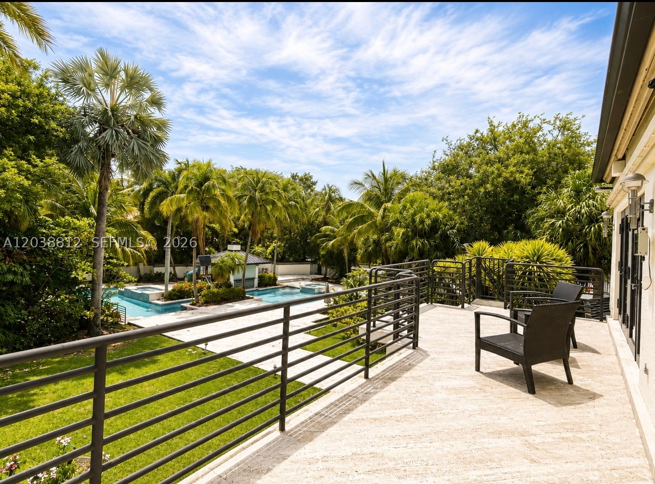 PINECREST LAKE ESTATES RE - Residential