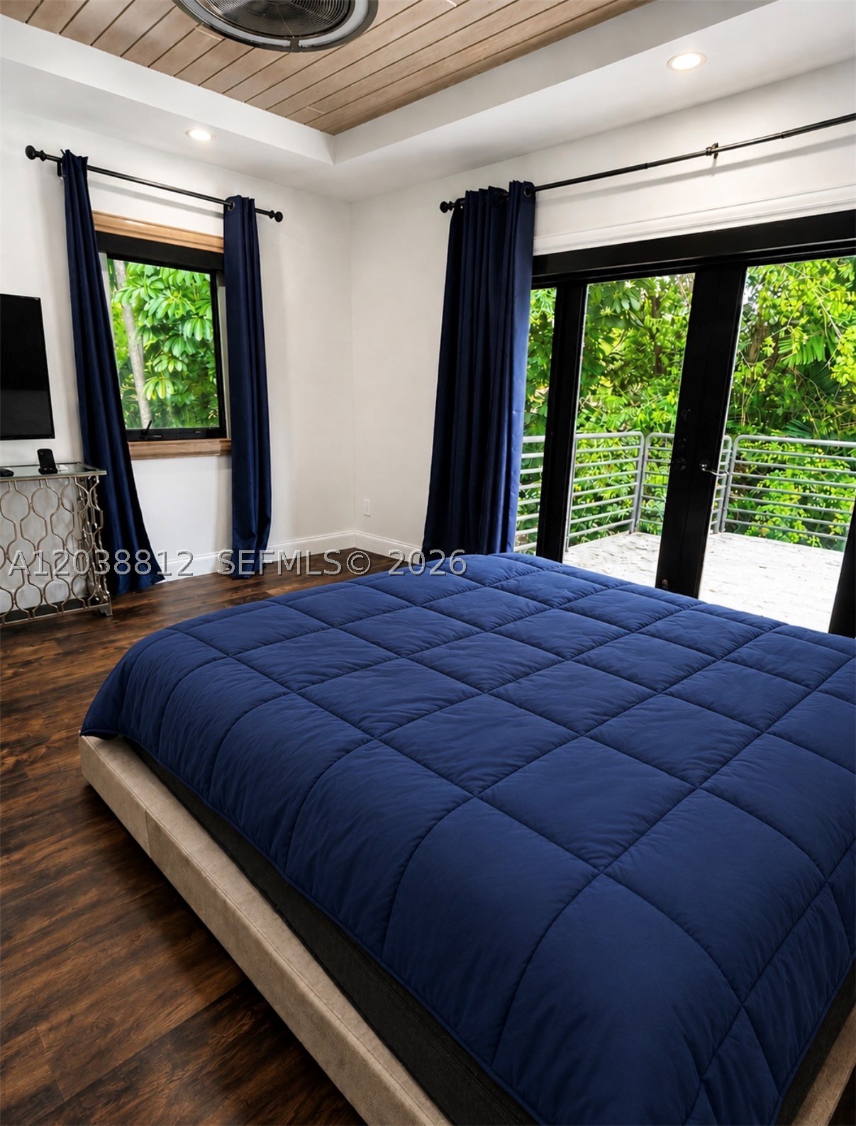 PINECREST LAKE ESTATES RE - Residential