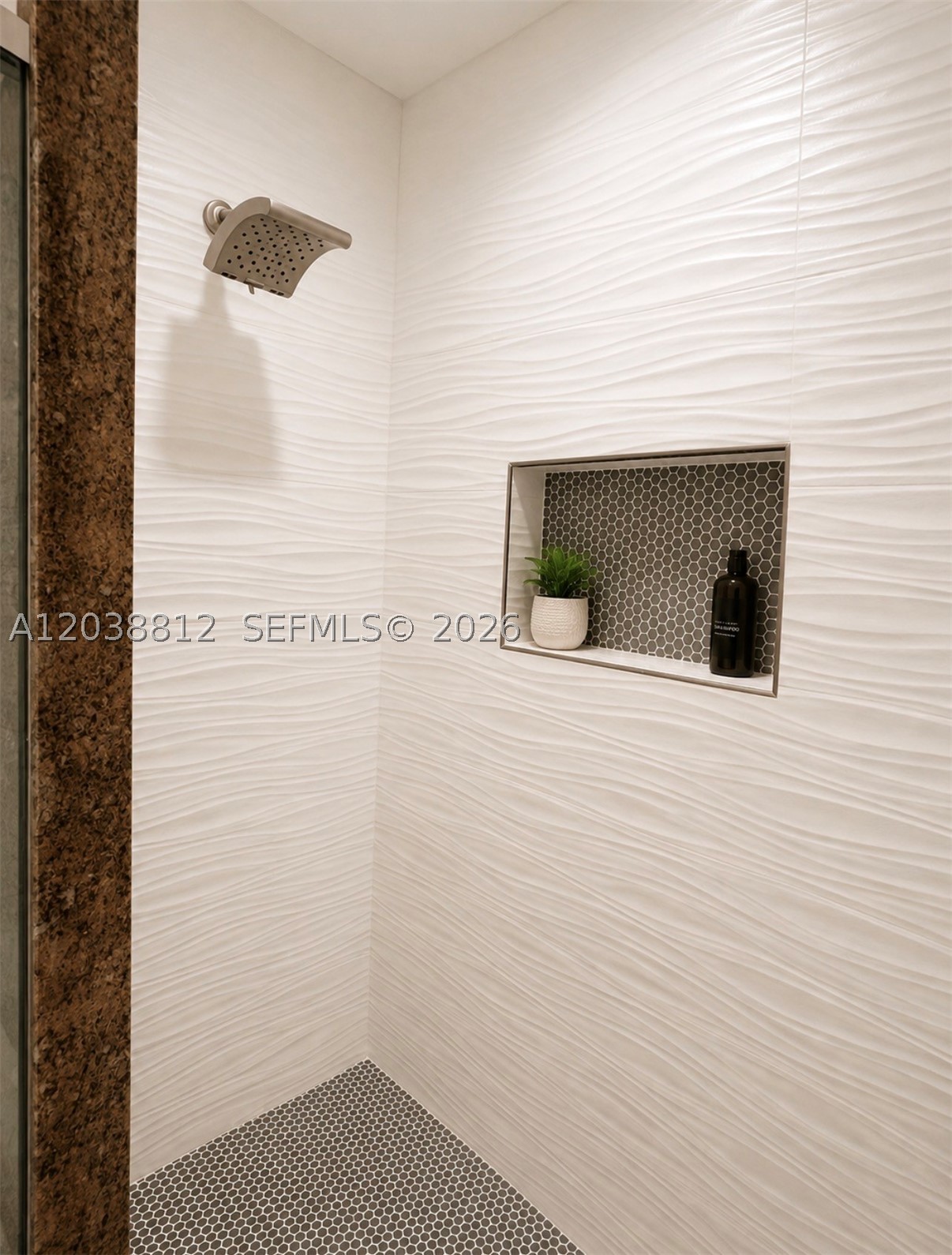 PINECREST LAKE ESTATES RE - Residential