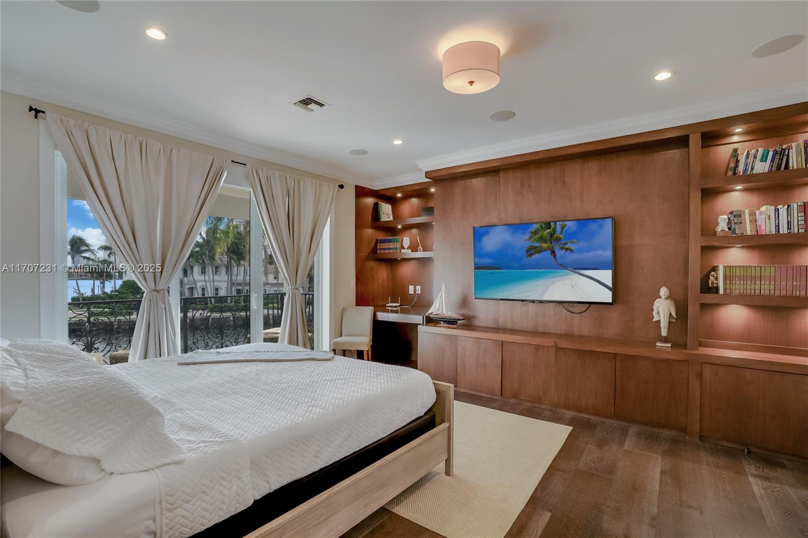 GOLDEN ISLES ESTATES FIRS - Residential
