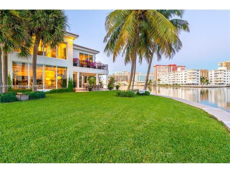 GOLDEN ISLES ESTATES FIRS - Residential