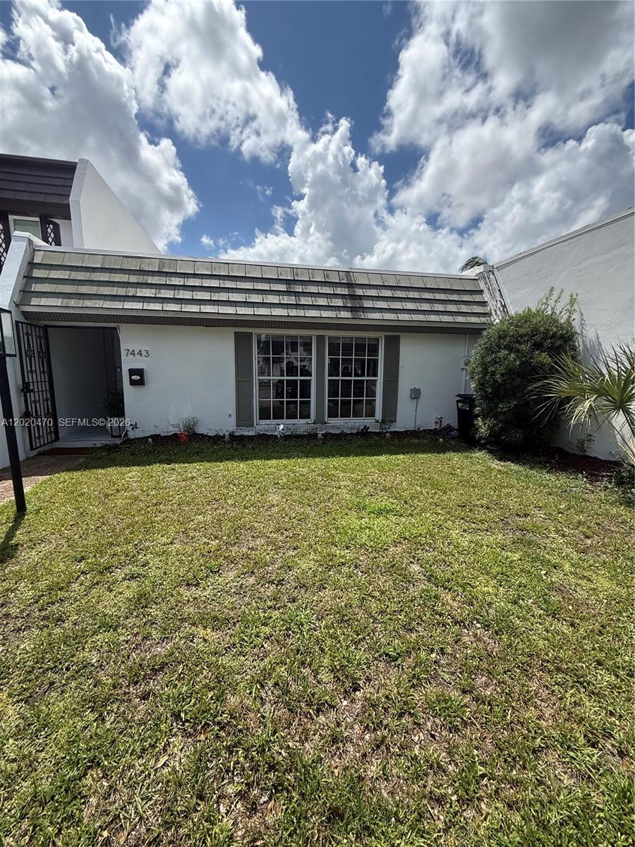 2/1 Townhouse in prime location in Miami lakes.  NO HOA!!!!!  This townhouse is located on a cul-de-sac very quiet street centrally located in Miami Lakes. Large, nice patio facing the golf course. Owner has a PACE loan for the repair of cast iron pipes which reflects on 2025 tax bill.  PACE Loan Will be paid at closing.  Taxes without the amount for PACE loan is $4538.68.