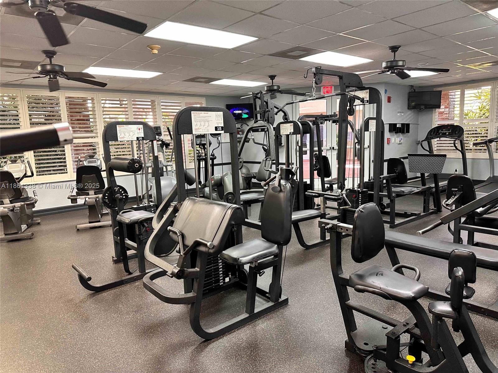 EMBASSY LAKES - Residential Lease