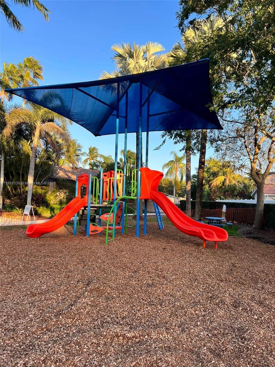 EMBASSY LAKES - Residential Lease