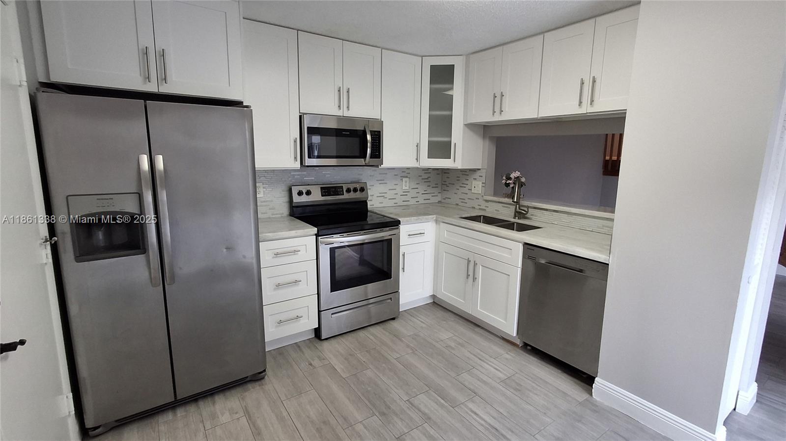 EMBASSY LAKES - Residential Lease