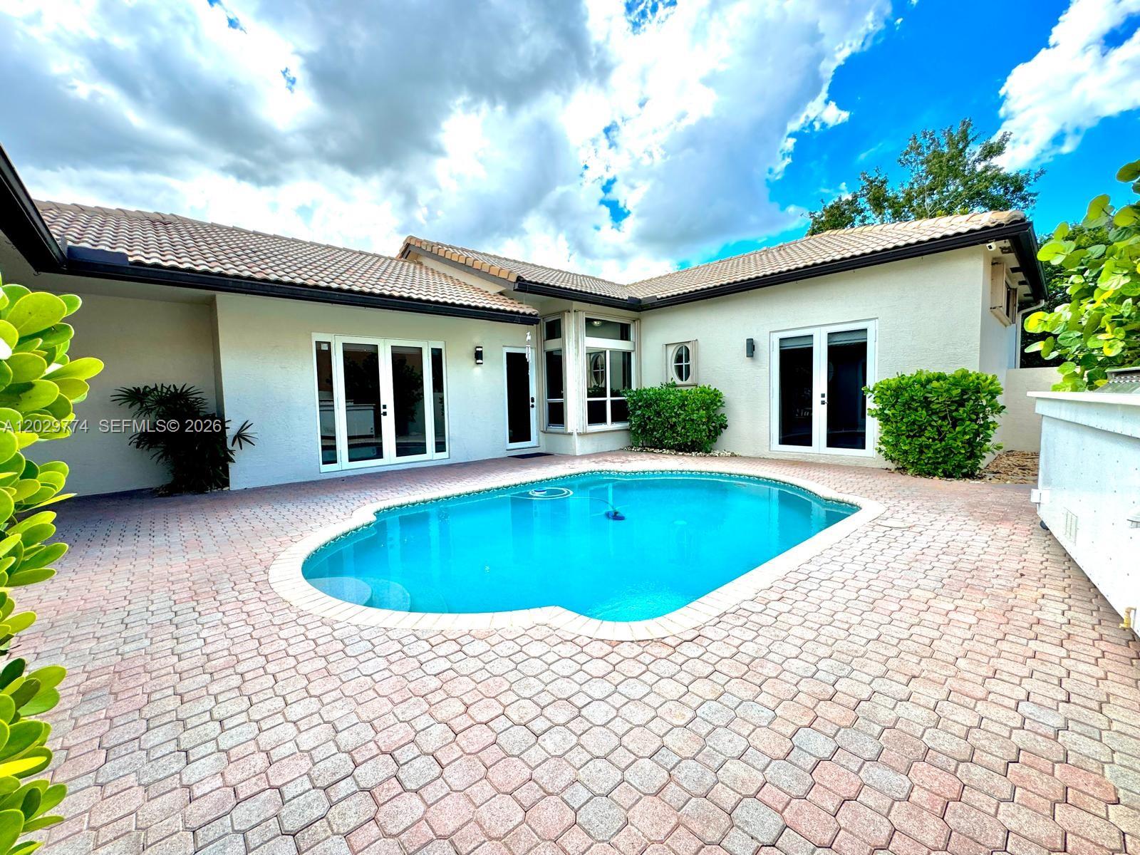 PEMBROKE SHORES - Residential Lease