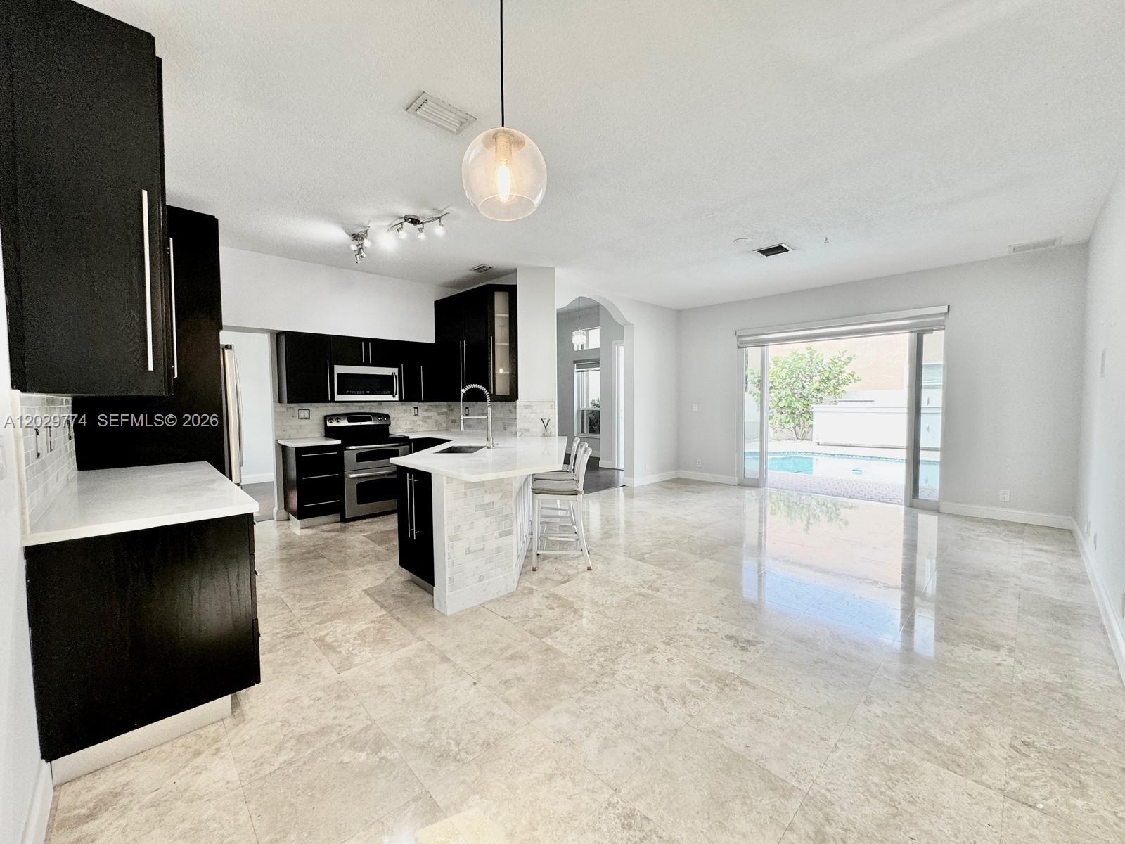 PEMBROKE SHORES - Residential Lease