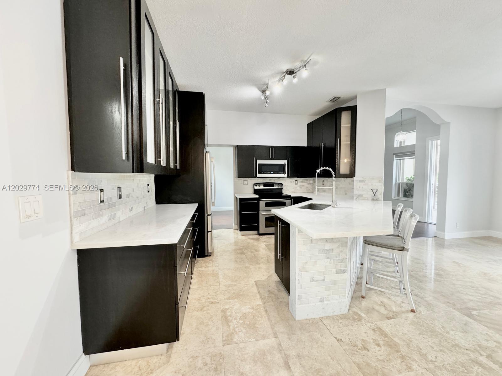PEMBROKE SHORES - Residential Lease