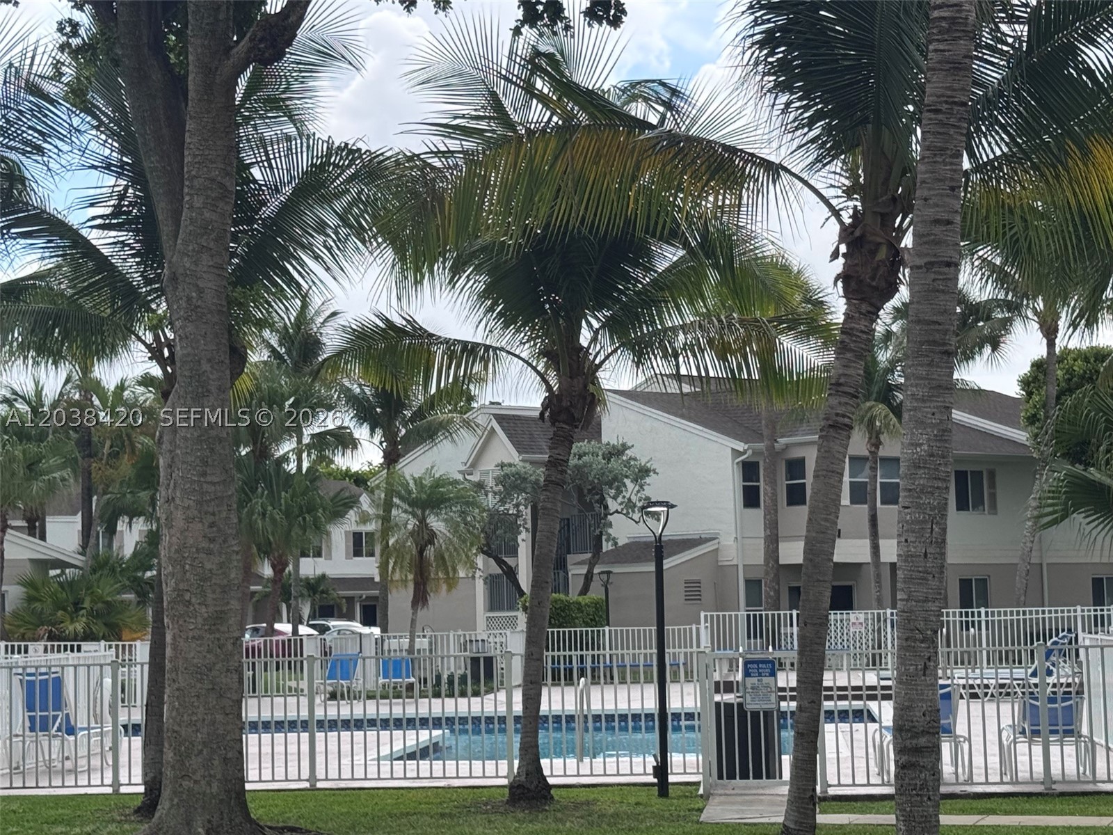 ANTIGUA AT CNTRY CLUBOF M - Residential