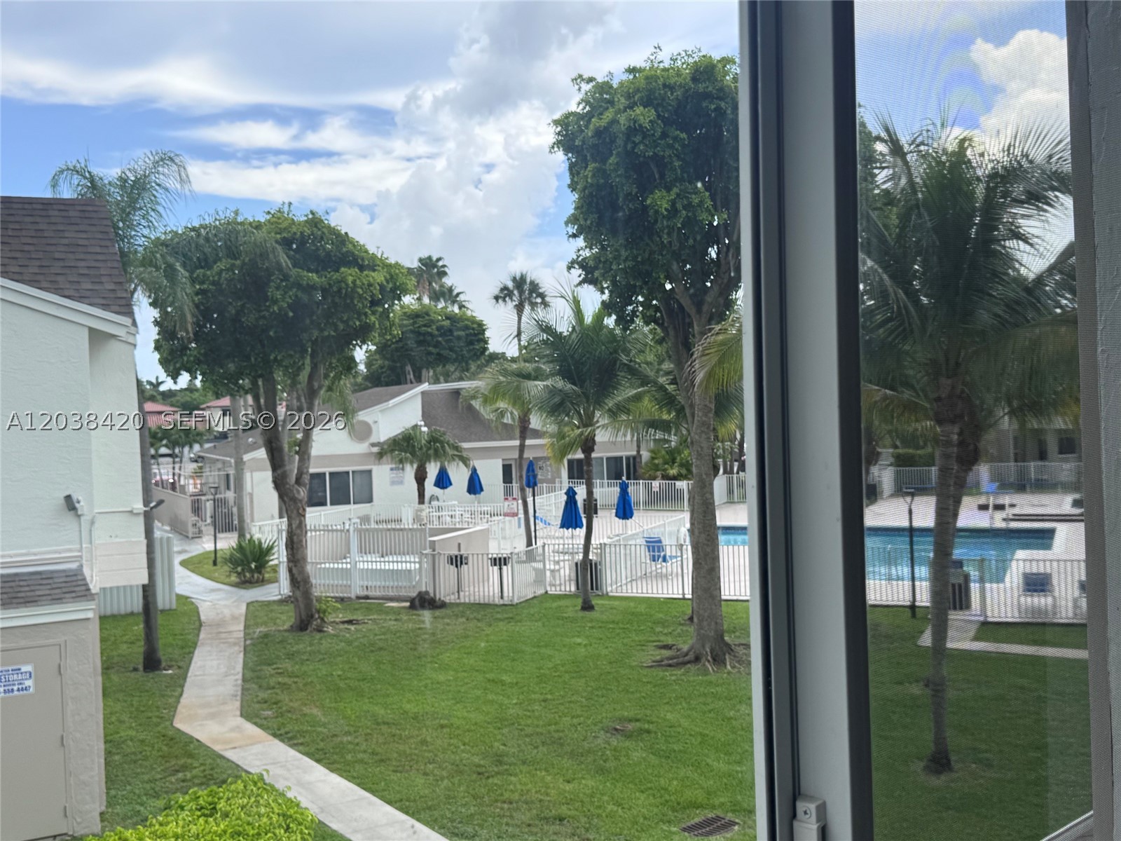 ANTIGUA AT CNTRY CLUBOF M - Residential