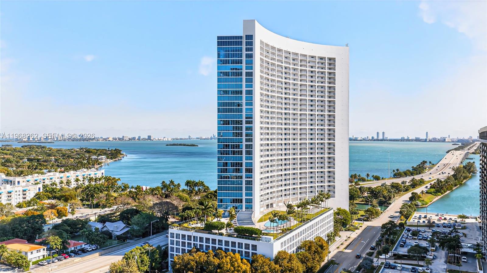 BLUE CONDO - Residential