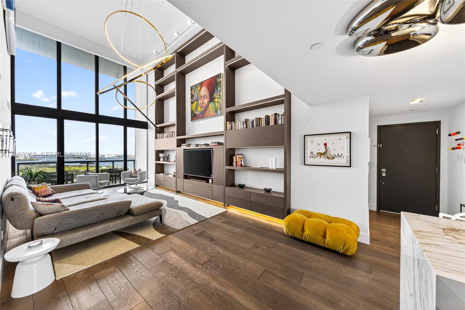 BLUE CONDO - Residential
