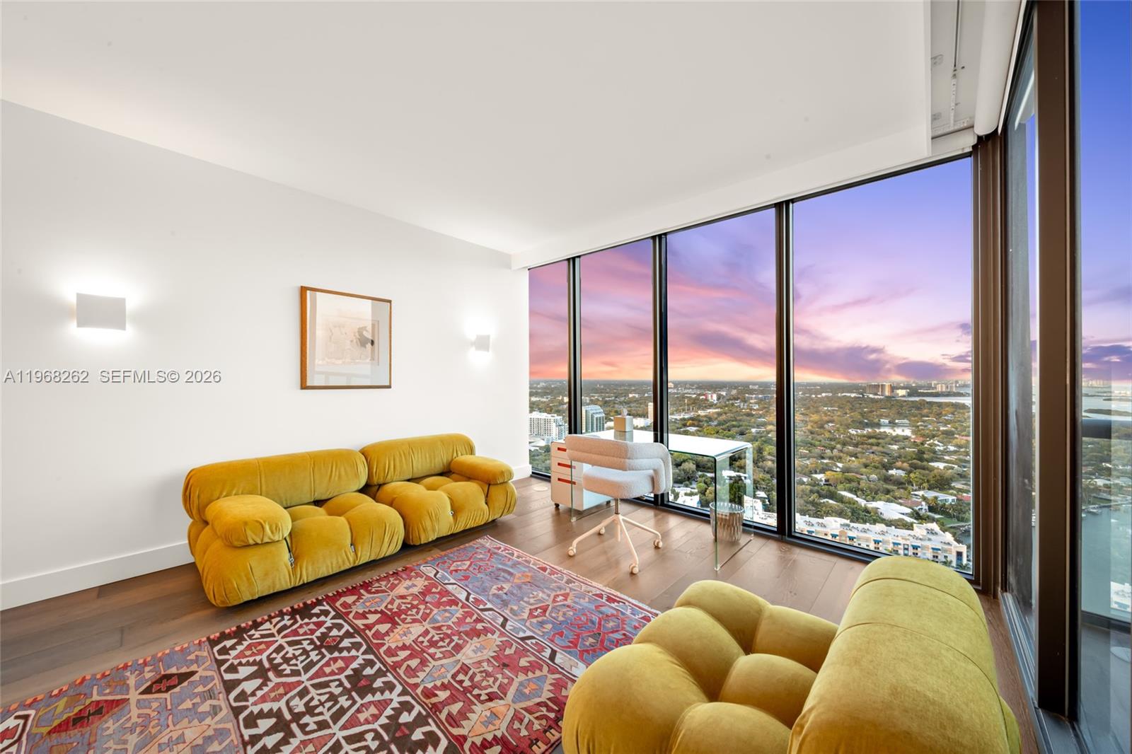 BLUE CONDO - Residential