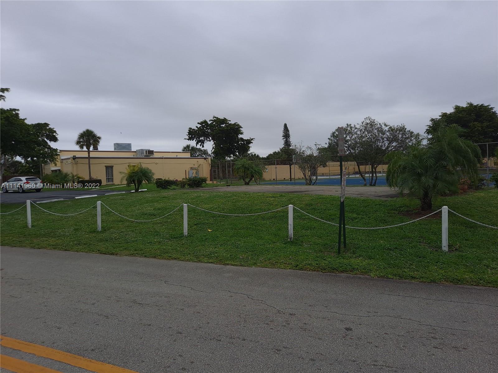 LAKE ISLAND - Residential