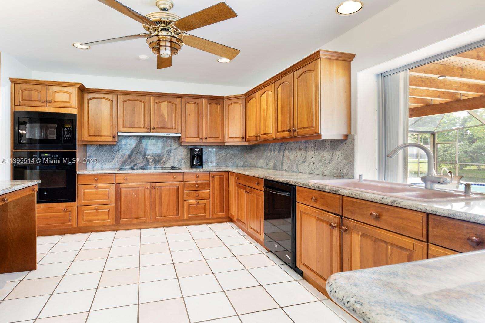 KENDALL GARDENS - Residential