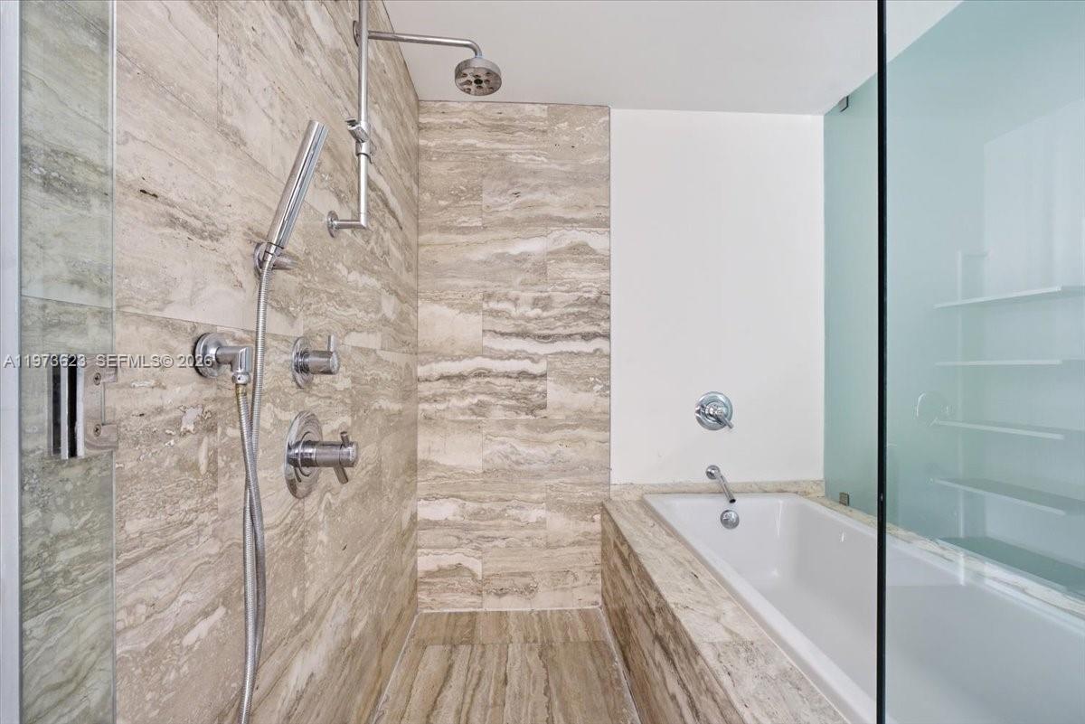 BISCAYNE BEACH CONDO - Residential
