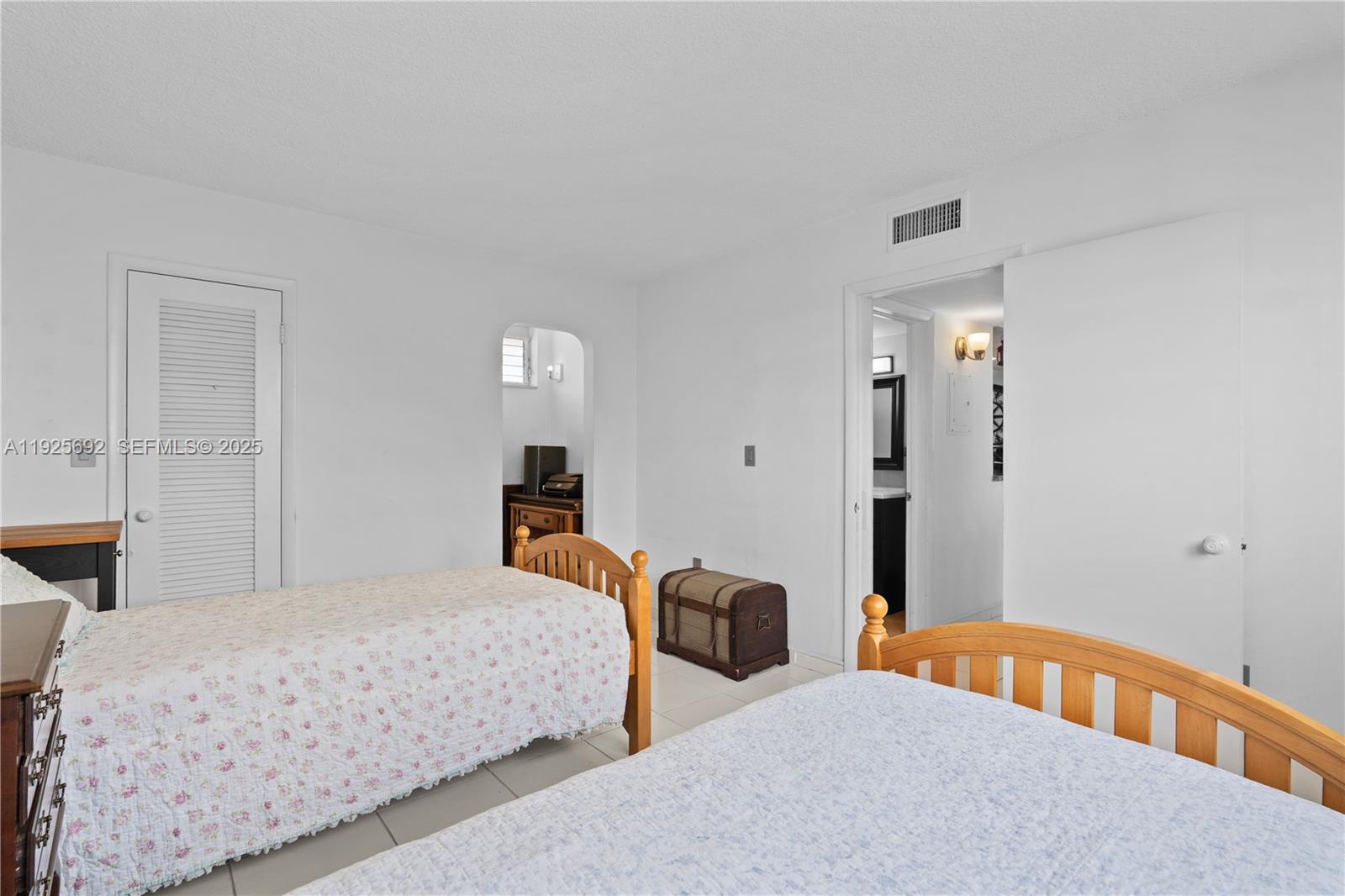 POINT EAST ONE CONDO-BLDG - Residential