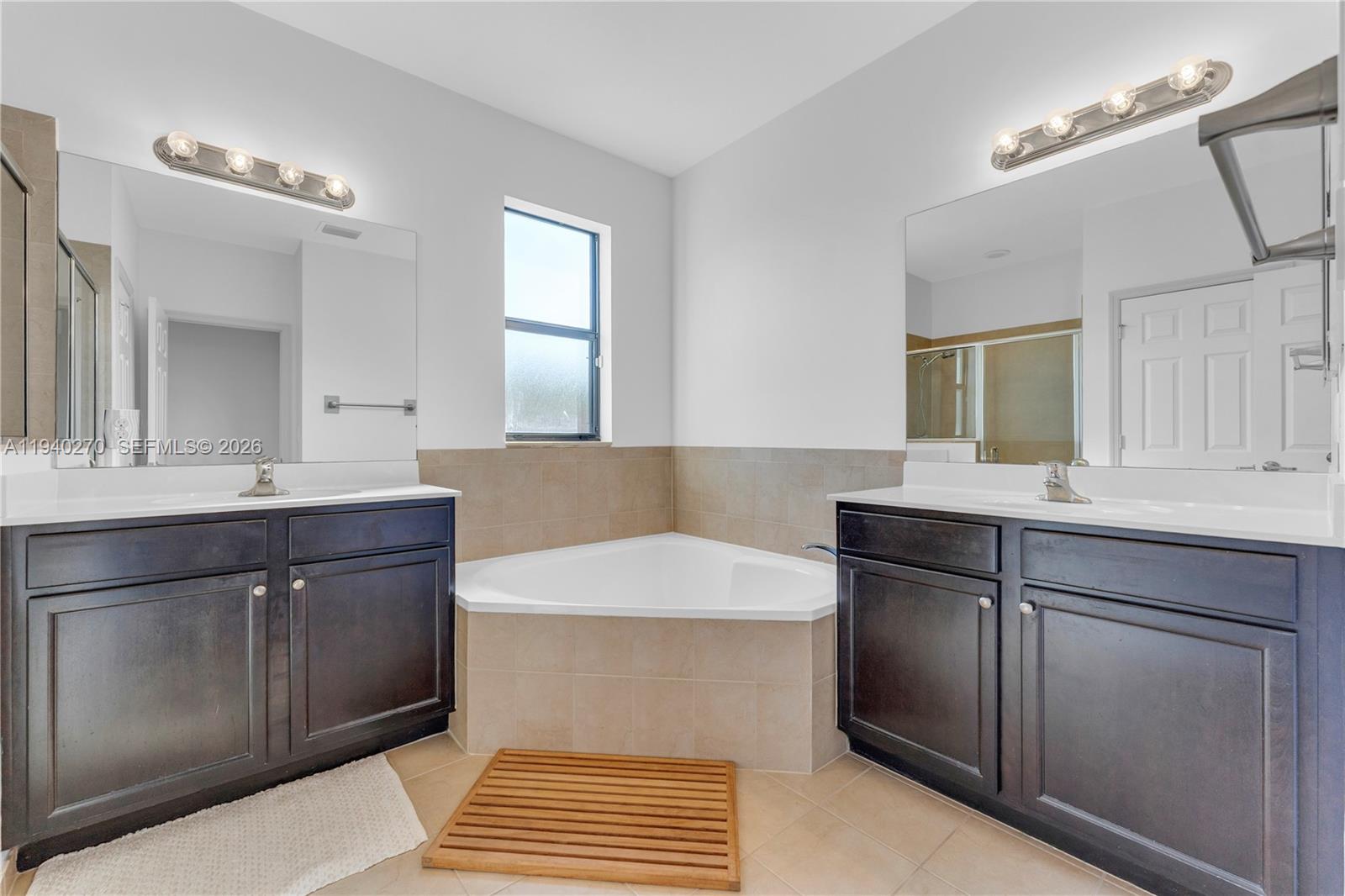 VENETIAN PARC WEST - Residential