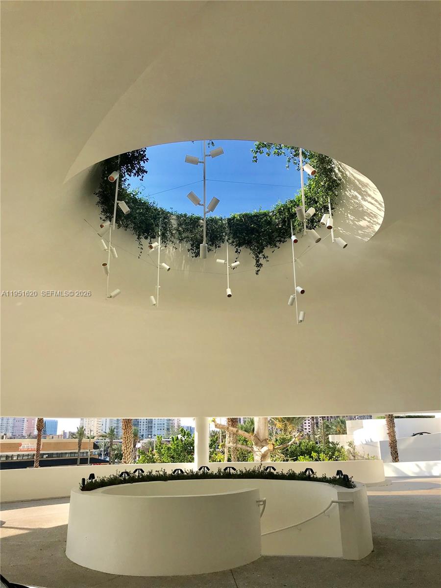 JADE SIGNATURE CONDO - Residential